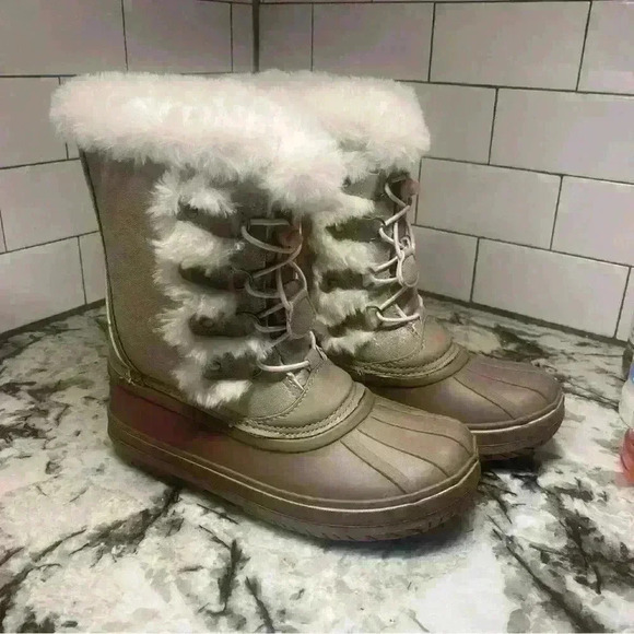 LONDON FOG Girls Enfield Warm Boot tan/pink SZ 4 NWOT - Picture 6 of 11